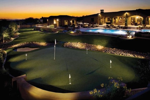 Jacksonville backyard putting green