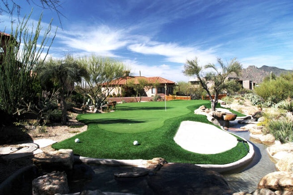 Jacksonville backyard putting green